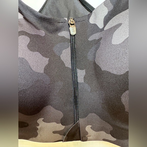High Support Camo Sports Bra - Picture 2 of 4